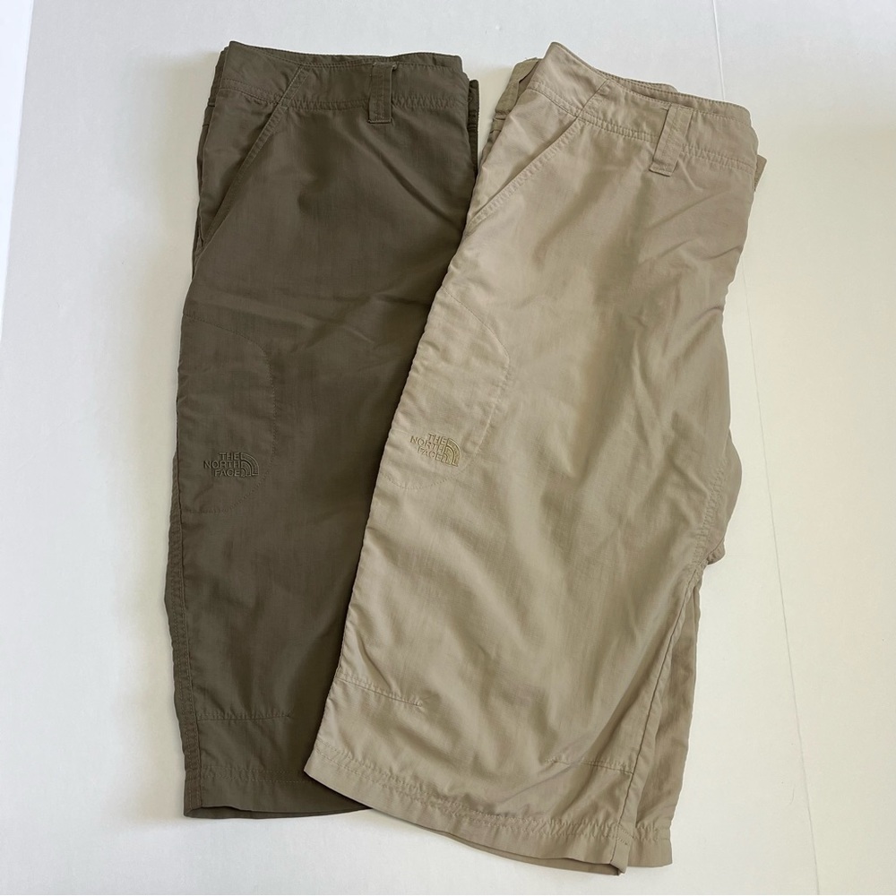 The North Face Women's Shorts Bermudas in Olive Green and Khaki